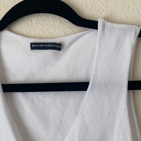 BRANDY MELVILLE Crop Sleeveless Scrunch Top - Picture 4 of 6